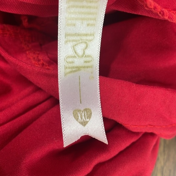 Red Short Sleeve Hoodie Shirt Activewear Athleisure - Picture 8 of 10